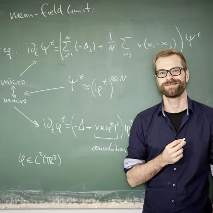 Prof. Dr. Soeren Petrat