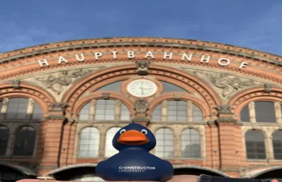 Joana in front of Bremen train station