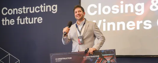 2025 Demo Day winner Kudu Medical Technologies received a check for USD $100,000.