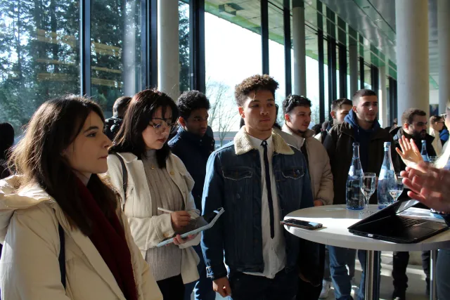 Students at Constructor University's Career Fair