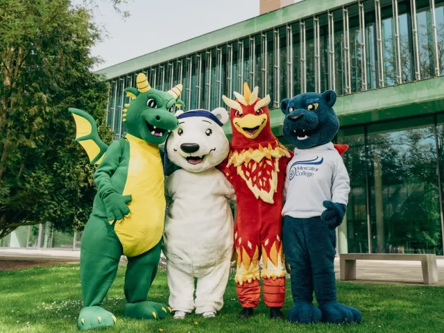 The four College Mascots of Constructor University